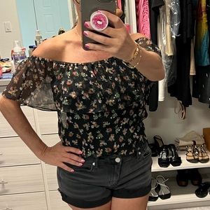 Bailey 44 Off shoulder blouse sz small